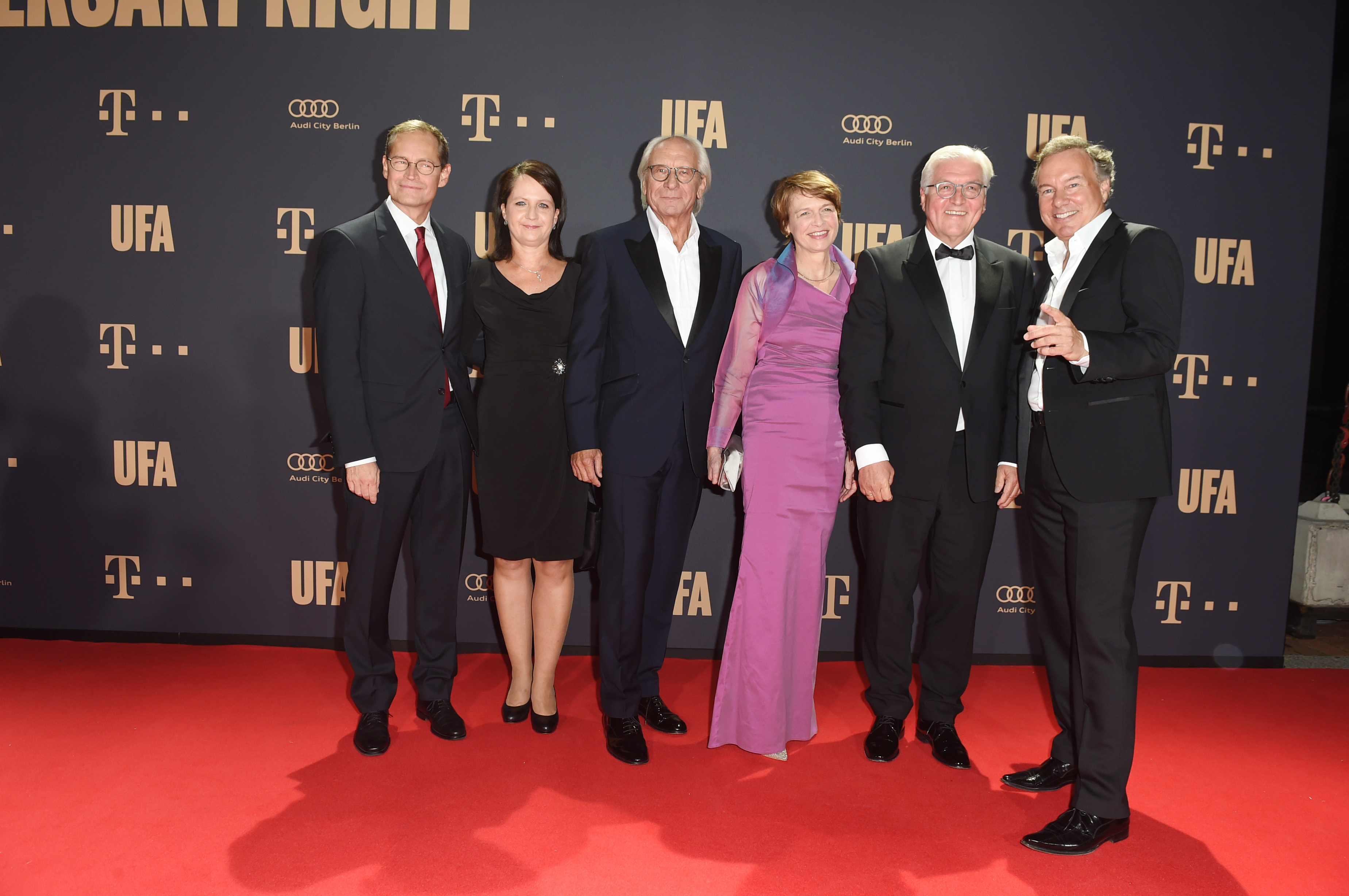 Michael Müller mit Frau Claudia, Wolf Bauer, Frank-Walter Steinmeier (SPD) und Ehefrau Elke Büdenbender, Nico Hofmann  UFA Anniversary Night anlässlich „100 Jahre UFA“ im Palais am Funkturm in Berlin am 15.09.2017