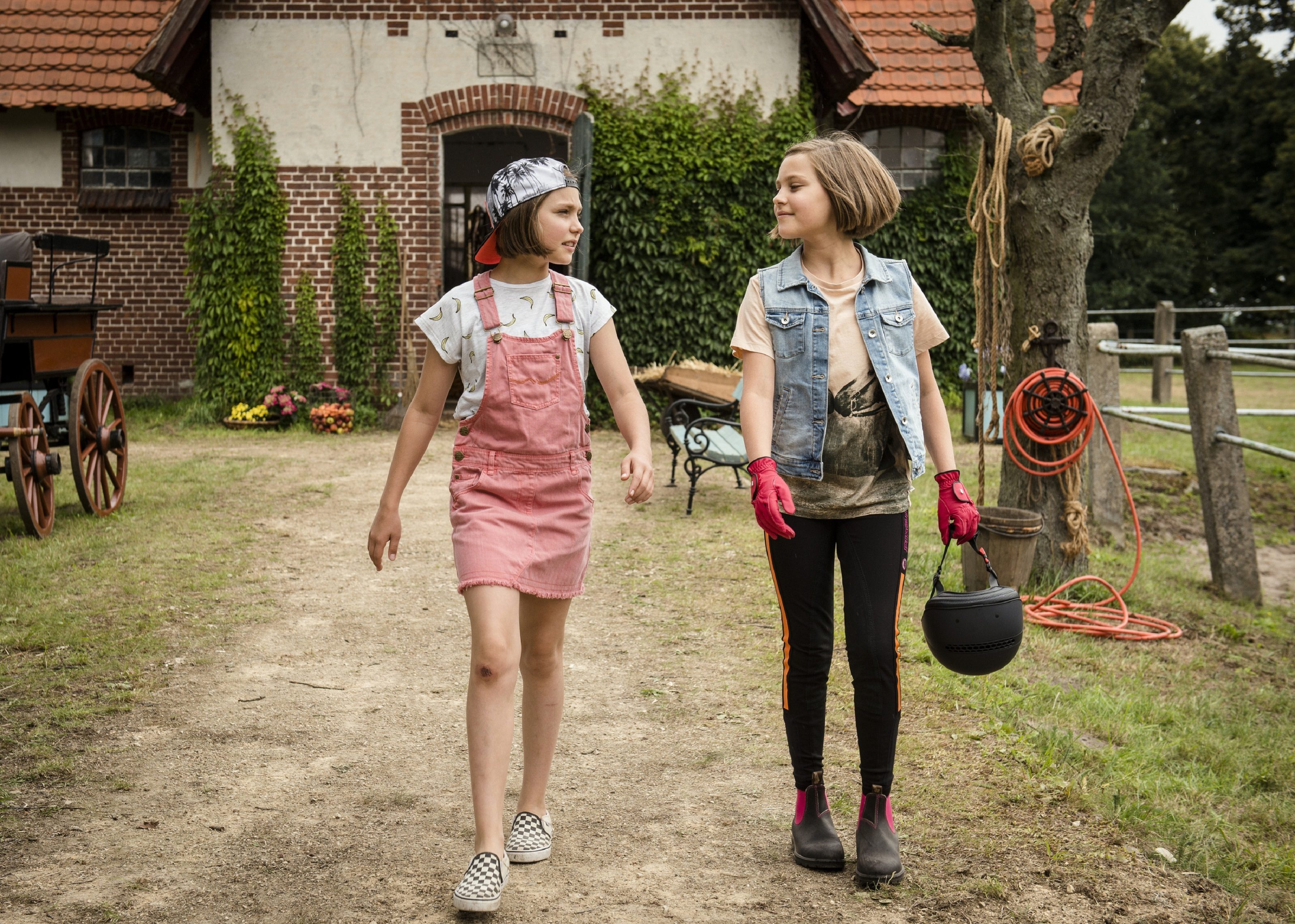 Hanni und Nanni Mehr als beste Freunde Kinofilm der UFA Fiction Hanni und Nanni Mehr als beste Freunde Kinofilm der UFA Fiction