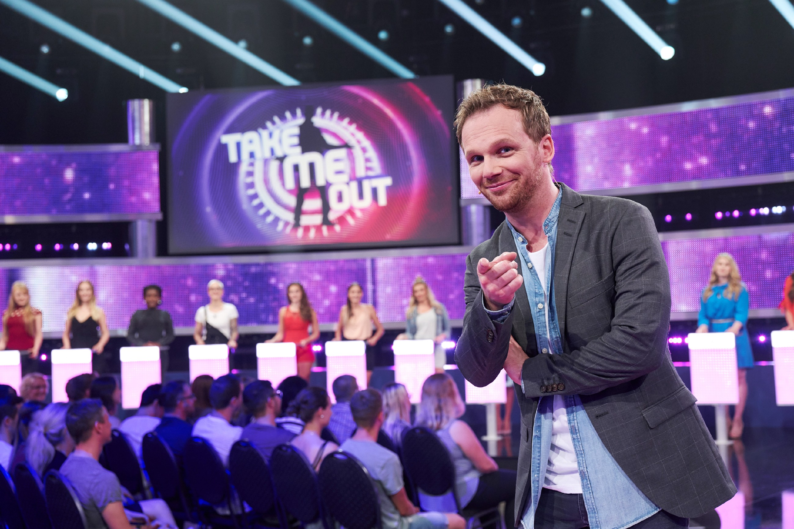 Direkt im Anschluss von DSDS gibt es eine brandneue Folge von Take Me Out! Am Samstag, den 5. Januar 2019, um 22:30 Uhr bei RTL.