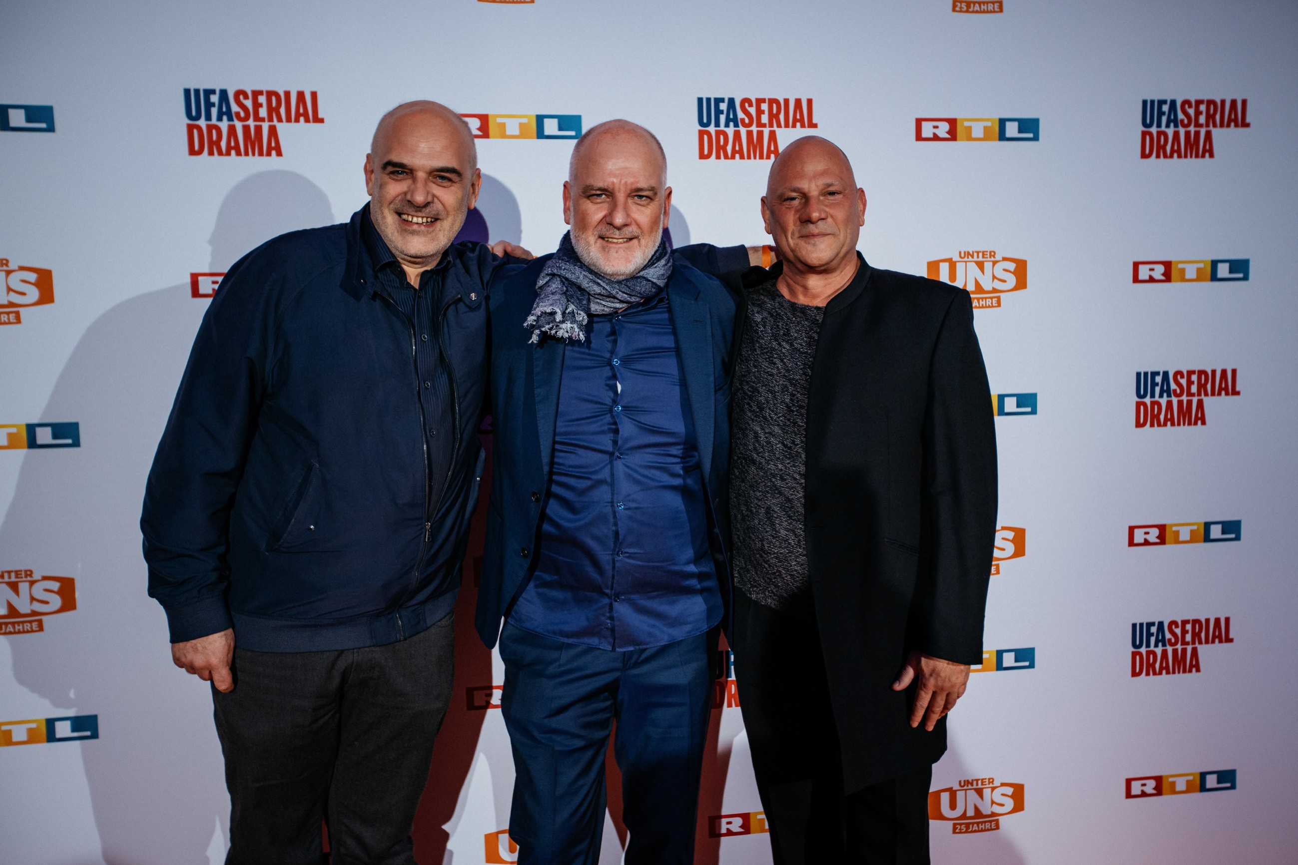 V.l.: Joachim Kosack, Geschäftsführer UFA GmbH und UFA SERIAL DRAMA, Jörg Graf, Geschäftsführer RTL und Guido Reinhardt, UFA SERIAL DRAMA-Produzent "Unter uns".