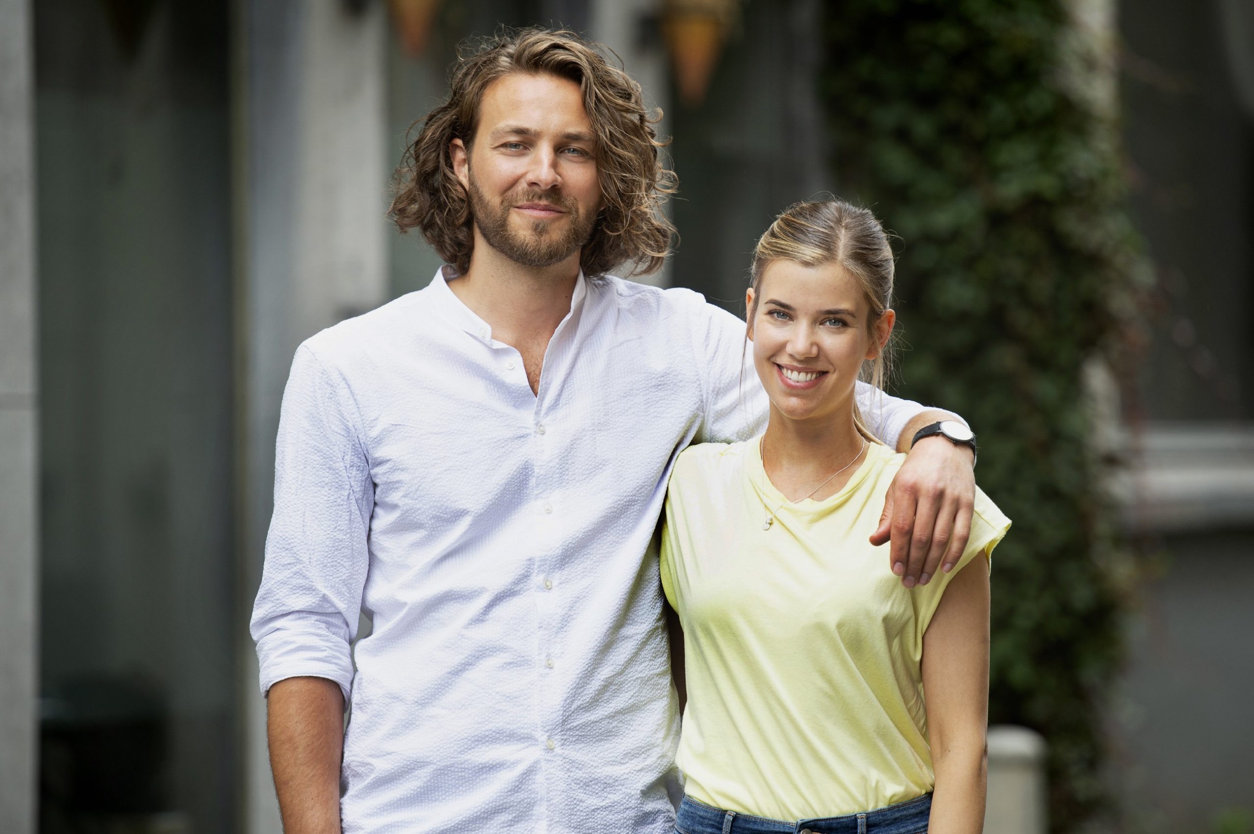 Alexander Verhoven (Frederik Götz), Josefin Reinhard (Sina Zadra)