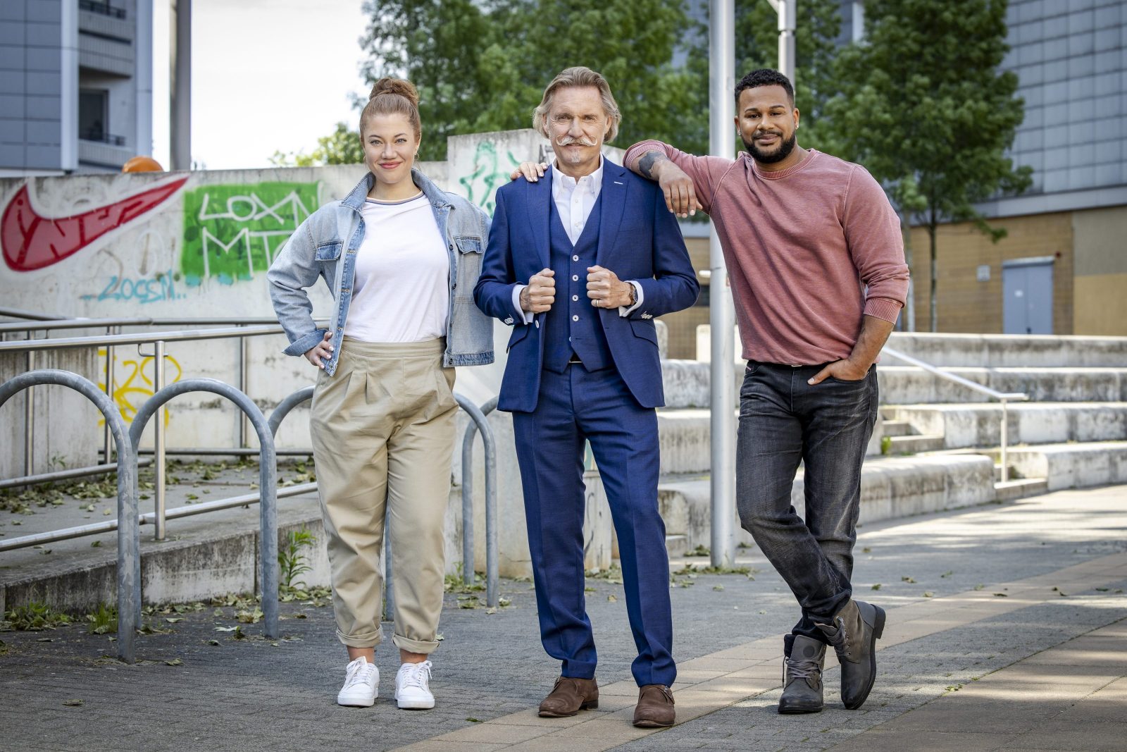 V.l.n.r. Sarah Grüner (Jessica Mechergui), Ingo Lenßen und Ben Handke (Marvin Ahmed-Johnson) 