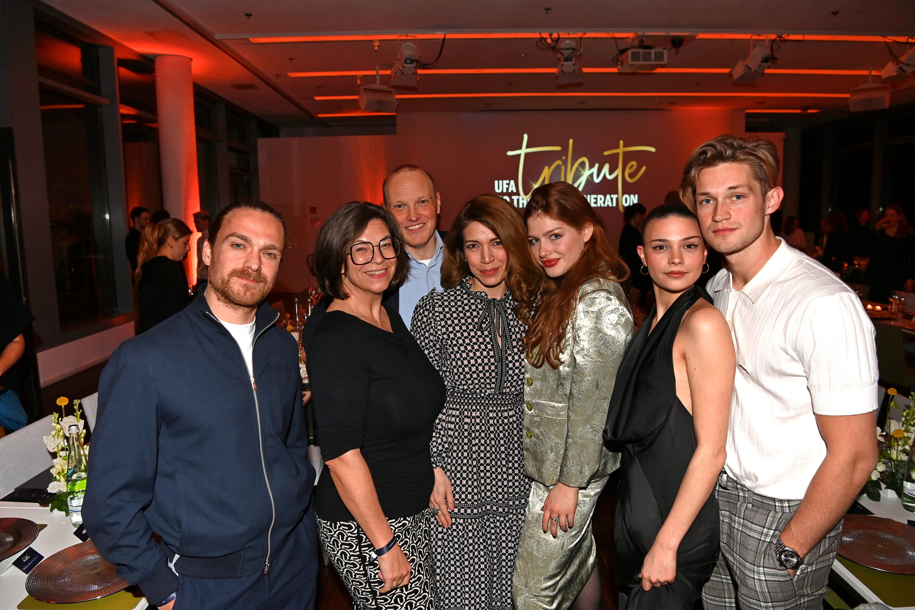 v.l.n.r. Tarek Roehlinger, Petra Hengge, Markus Brunnemann, Ceylan Yildirim, Sonja Weißer, Harriet Herbig-Matten, Damian Hardung