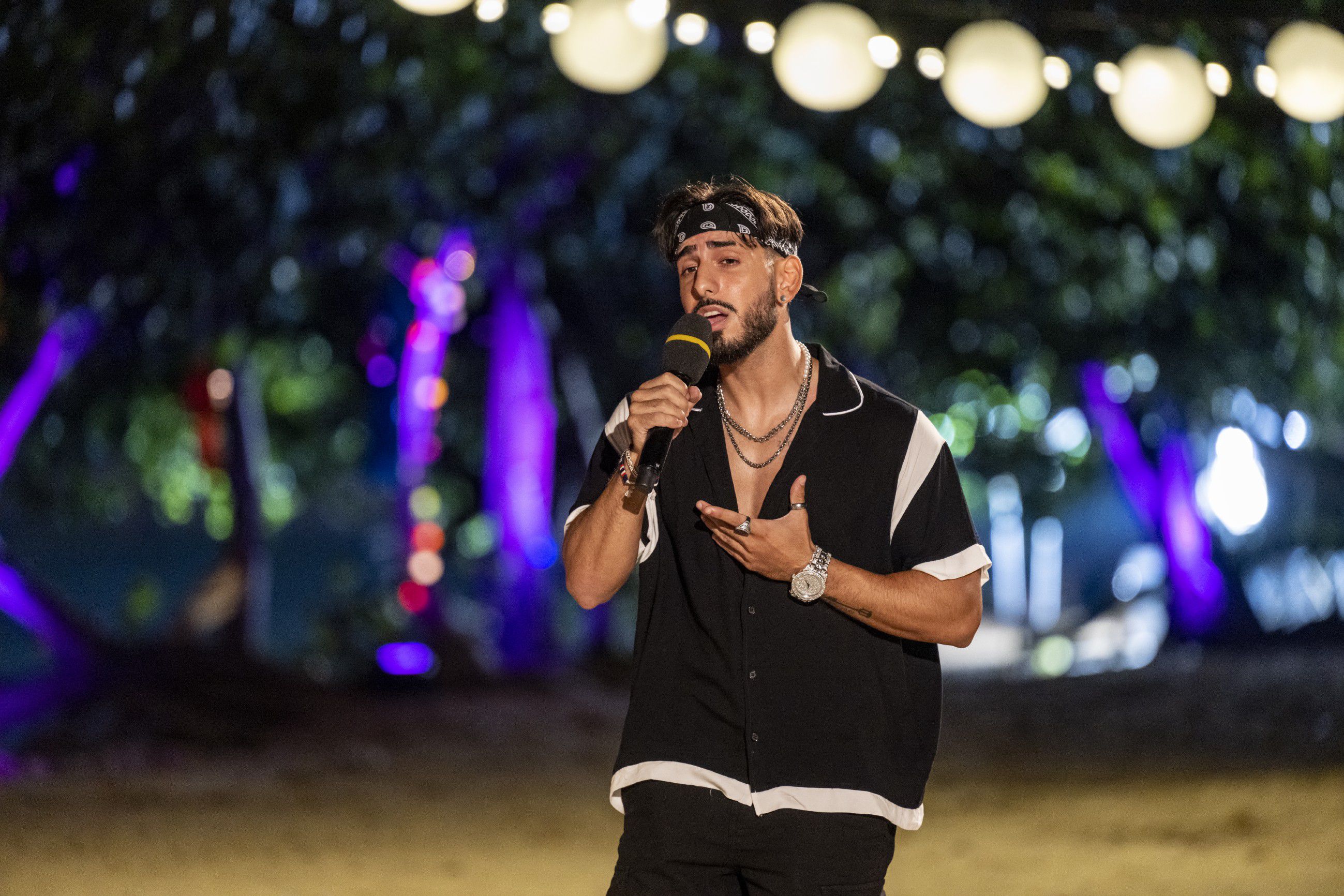 Kiyan Yousefbeik (25) aus Hannover singt „Perfect“ von Ed Sheeran