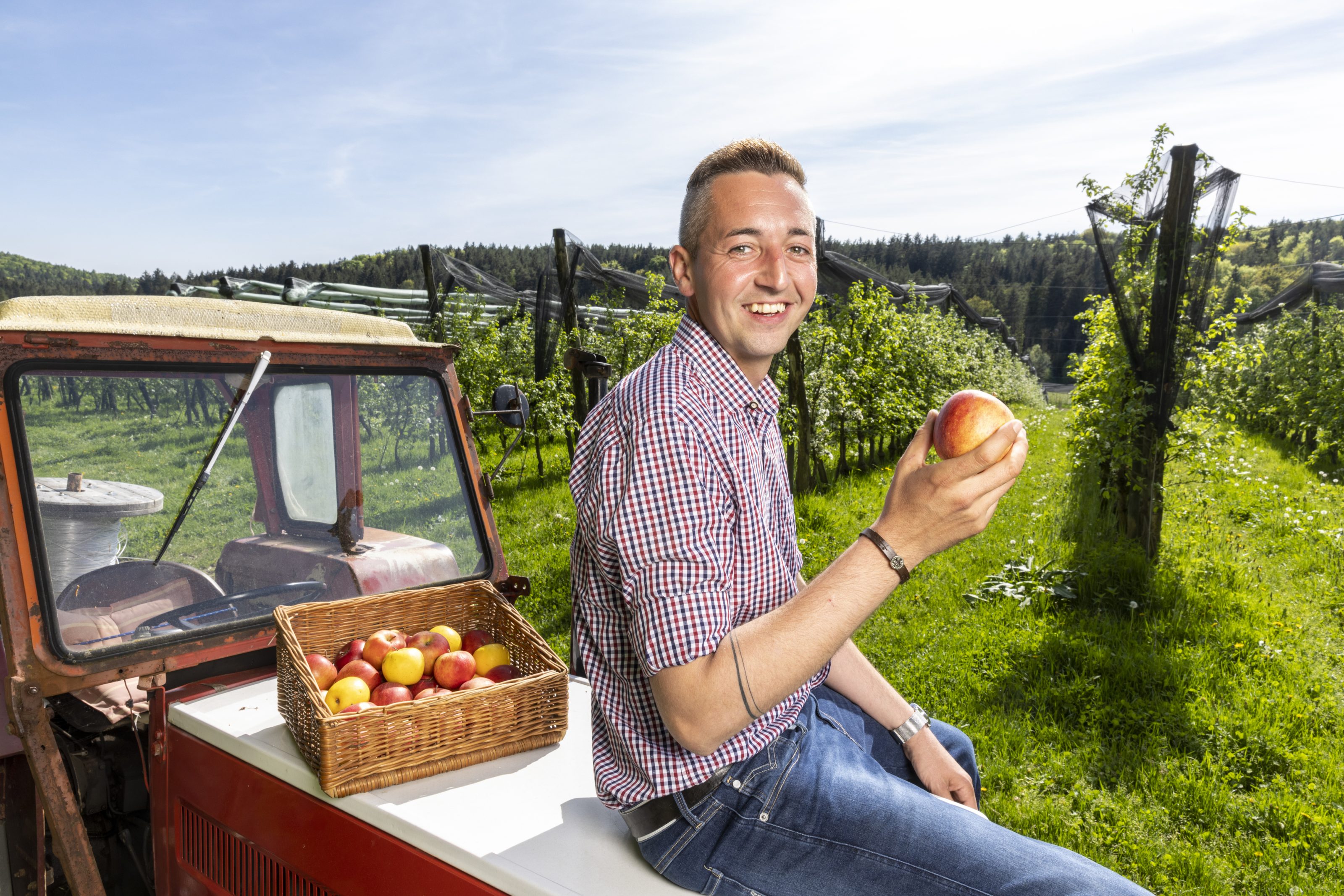 Simon – der aufgeweckte Obstbauer (33 Jahre) aus dem Bezirk Weiz (Steiermark)