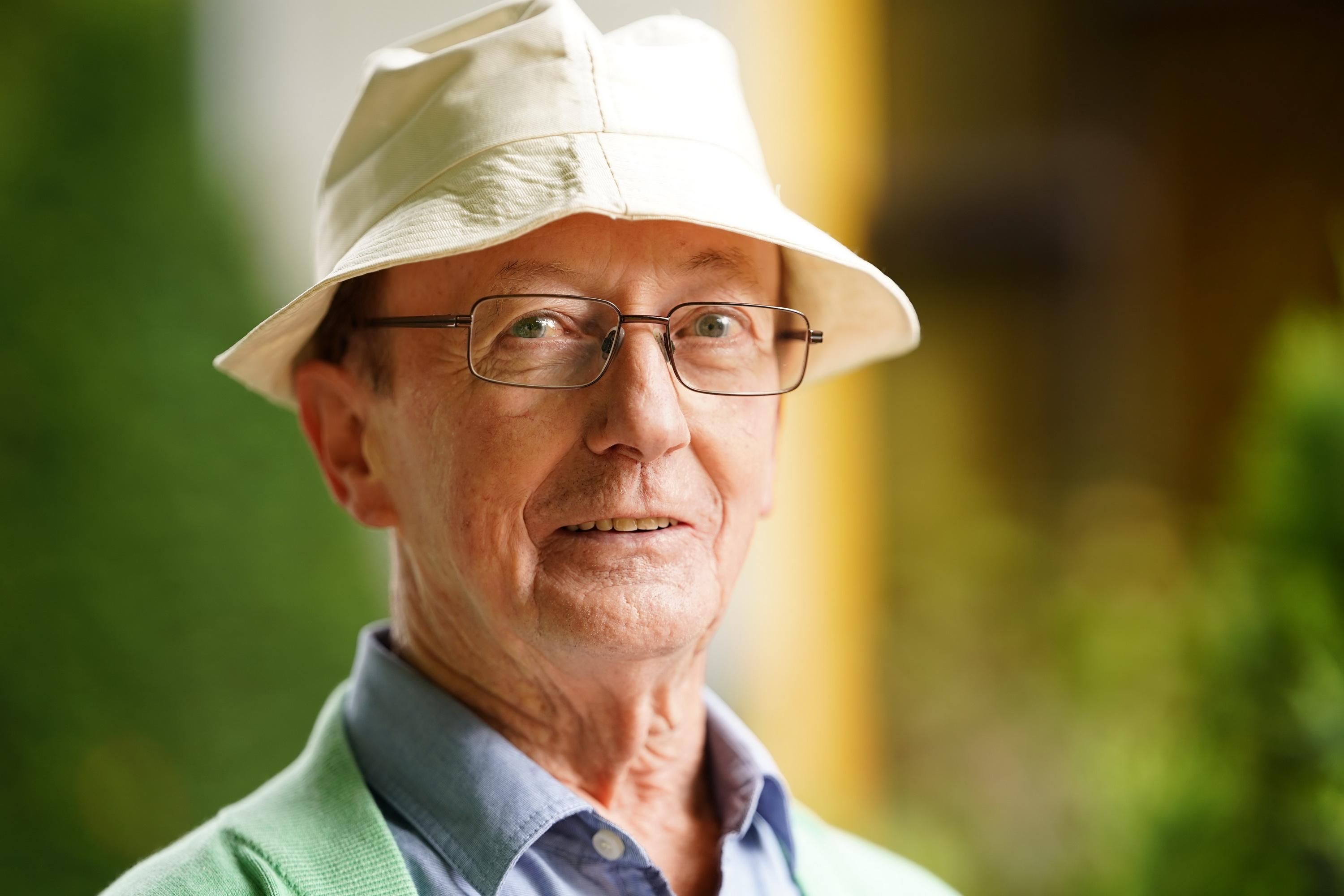 Walter (73)